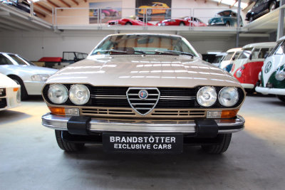 Alfa Romeo GTV (1).jpg