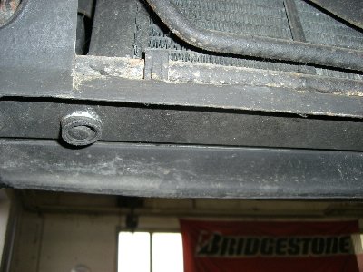 Kühlertraverse.jpg