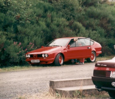 Nuerburgring-Gtv-rot-rote Felgen.jpg